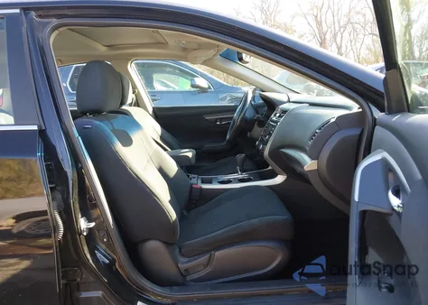 2015 Nissan Altima 2.5 Sv z USA, uszkodzony, nr VIN 1N4AL3AP9FC134849